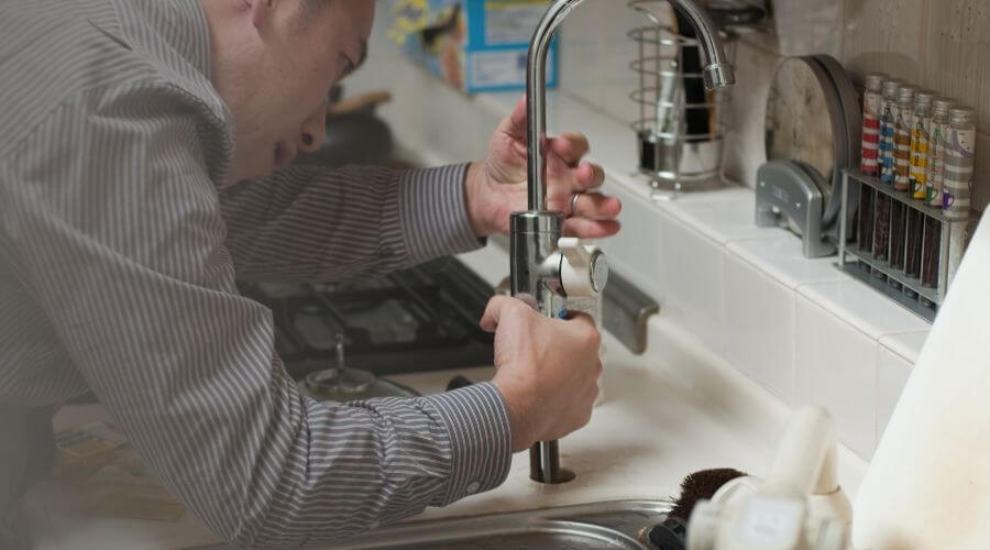 Professional expert plumbing services in Henderson, IL